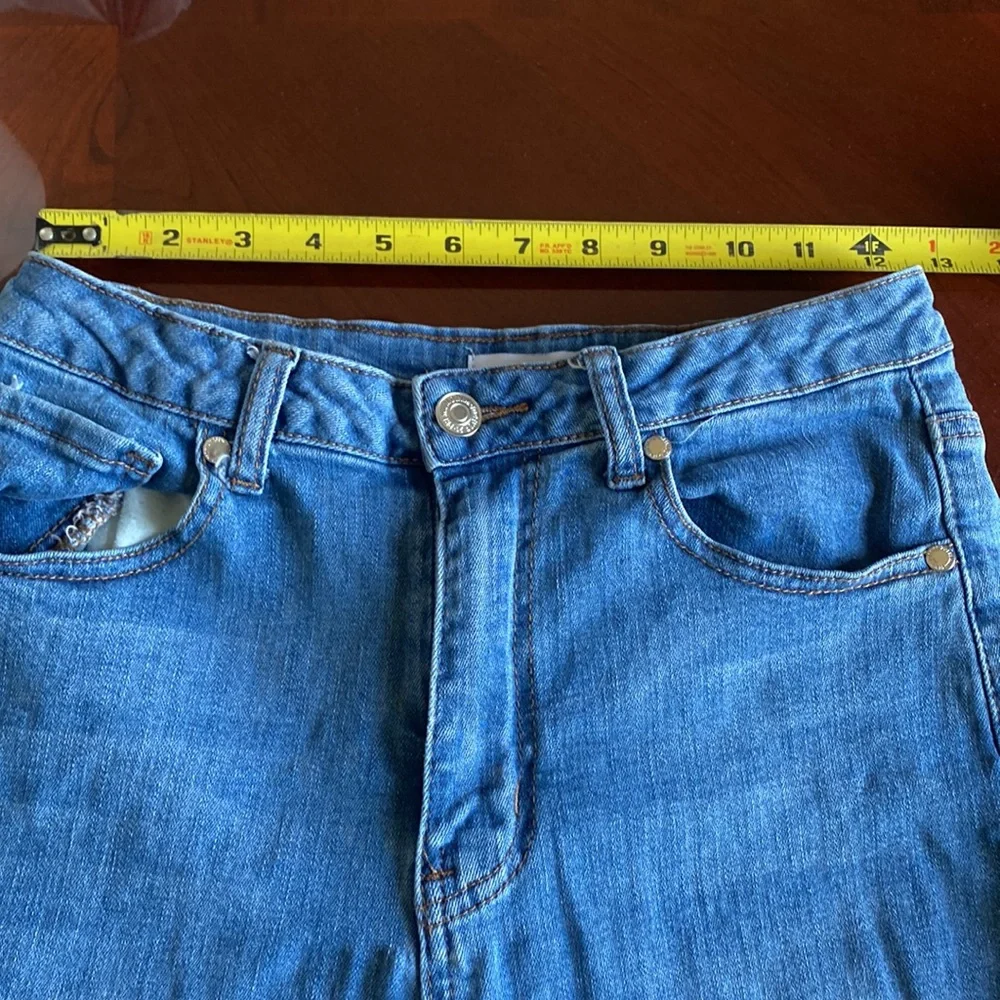 Forever 21 Frayed Bottom Skinny Jeans